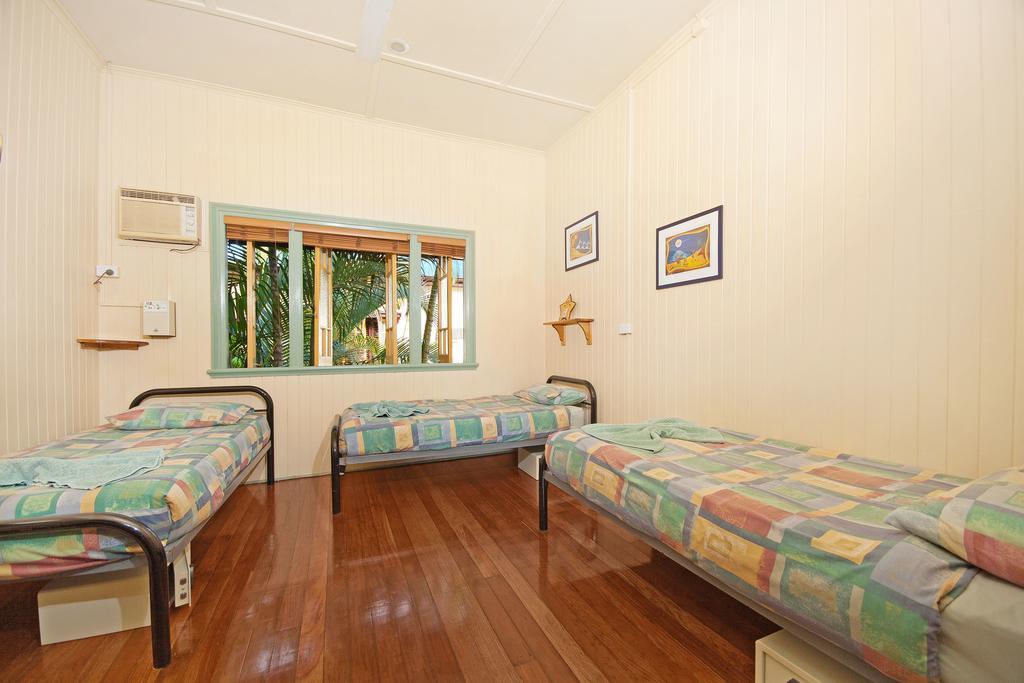 Tropic Days Boutique Hostel Cairns Szoba fotó